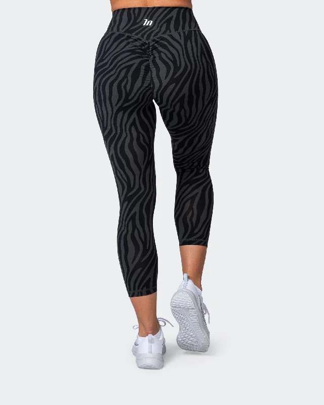 Signature Scrunch 7/8 Leggings - Monochrome Zebra Print