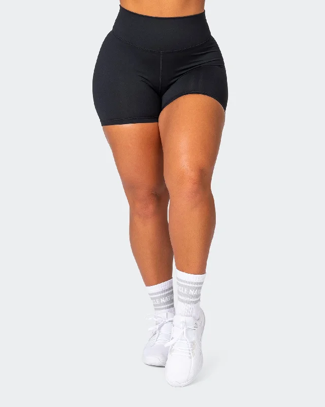 Signature Scrunch Midway Shorts - Black