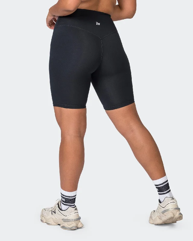 Ultra Everyday Referee Length Shorts - Black